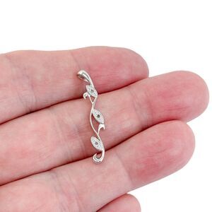 Estate Sterling Silver 925 Diamond 0.03ctw Leaf Pendant